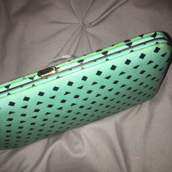 Wallet - Picture 2 of 5